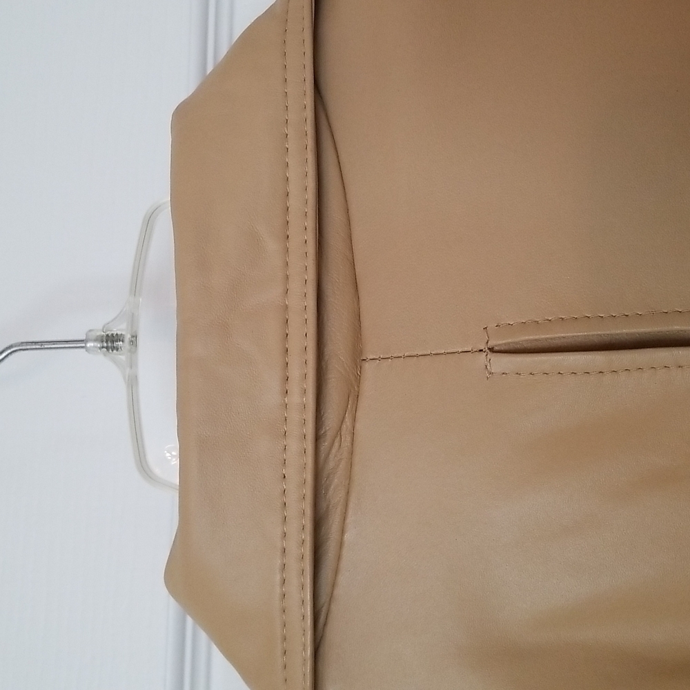 Centigrade Ladies Leather Coat - Picture 5 of 16